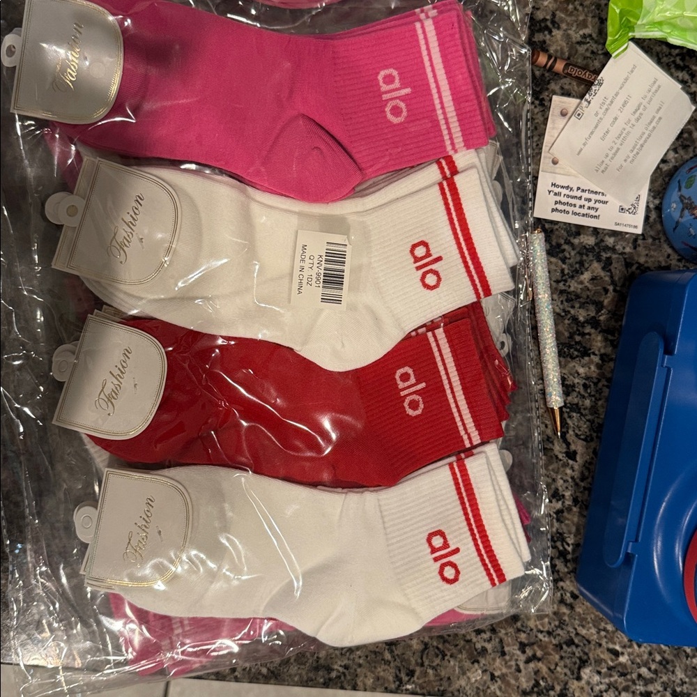 12 socks bundle - Picture 3 of 3